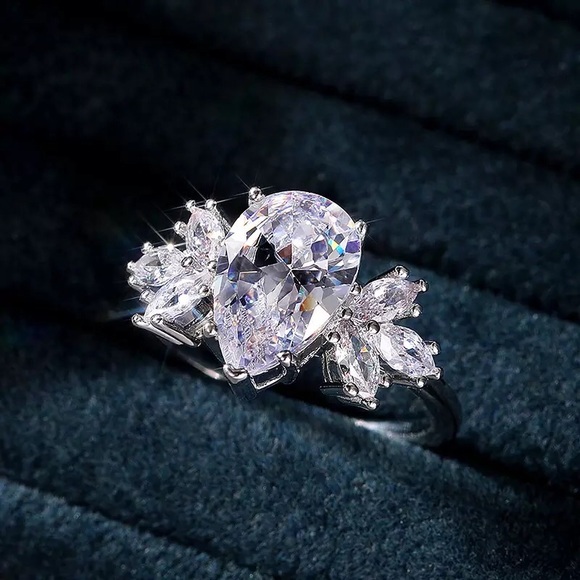 925 STERLING SILVER WEDDING SHIELA RING - Picture 2 of 4